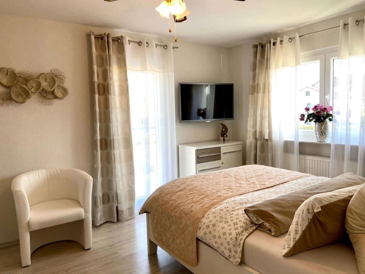 אטנהיים Ferienwohnung Kuhn מראה חיצוני תמונה